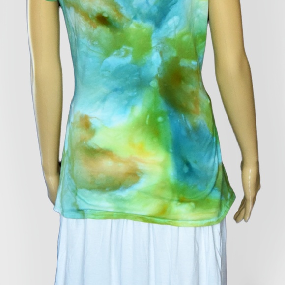 Blue Green Tie Dye Shirt - Twisted Front - Picture 4 of 5